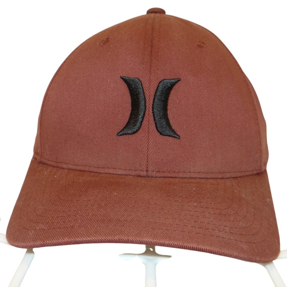 Hurley Flexfit Baseball‎ Cap Hat Burgundy Maroon Embroidered Logo Mens S-M